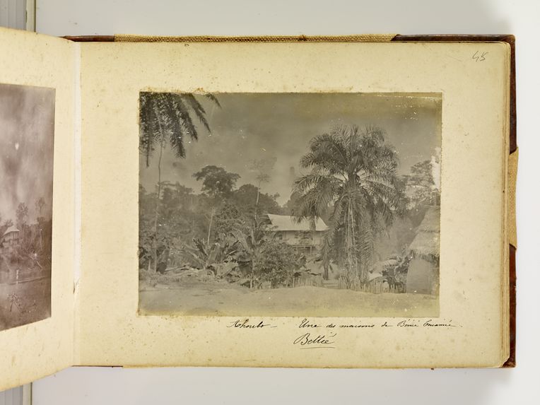 Ahoubo, une des maisons de Bénié Couamié, Bettié