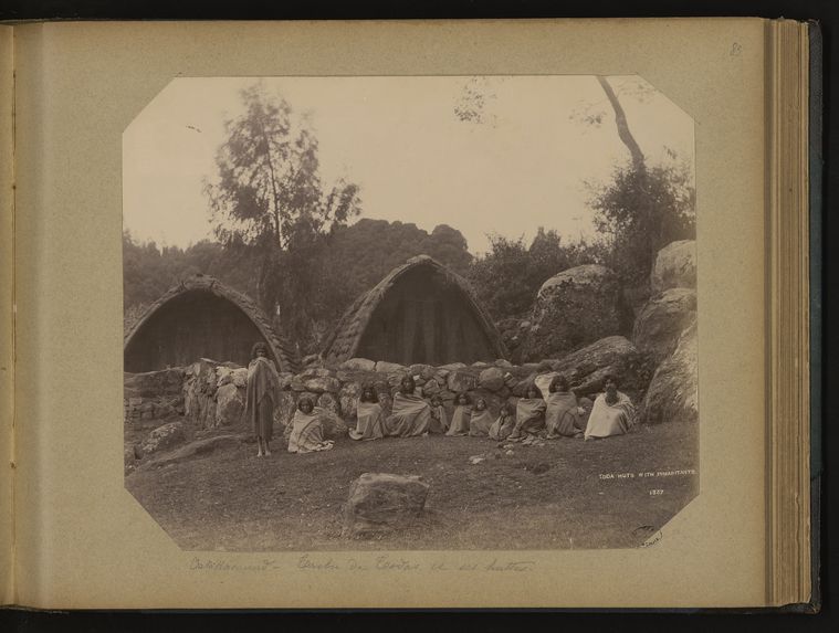 Oatakamund - Tribu de Todas et ses huttes