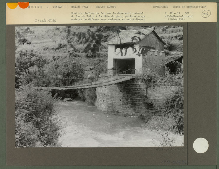 Pont de chaînes de fer