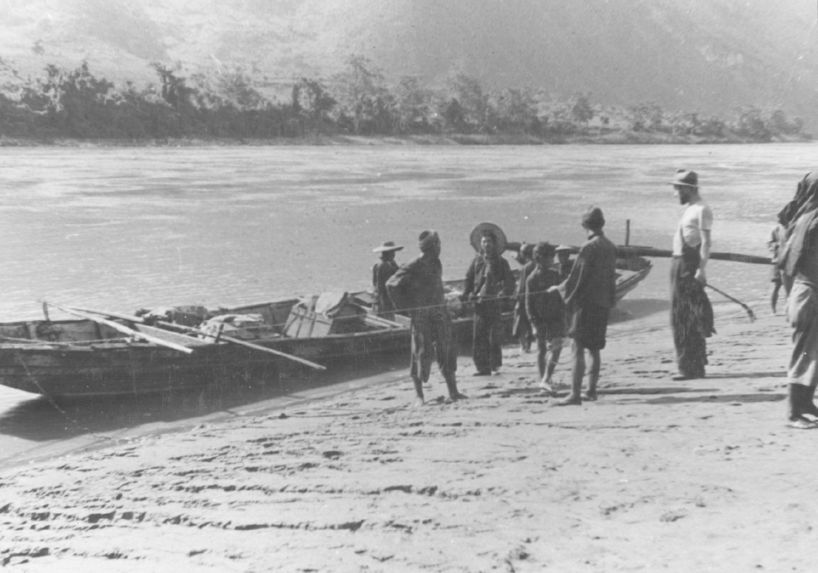 Traversée de la Salouen par le bac de Kenglang