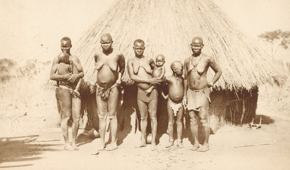 Femmes et enfants bari