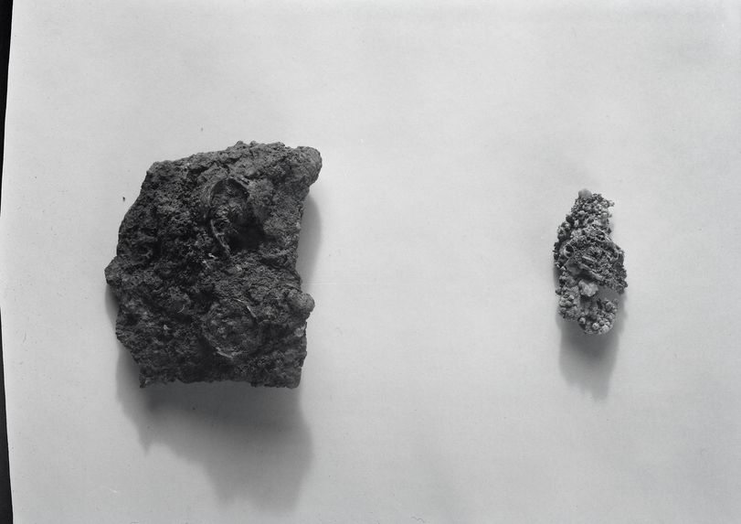 Fragments de métal provenant d'un cimetière burgonde