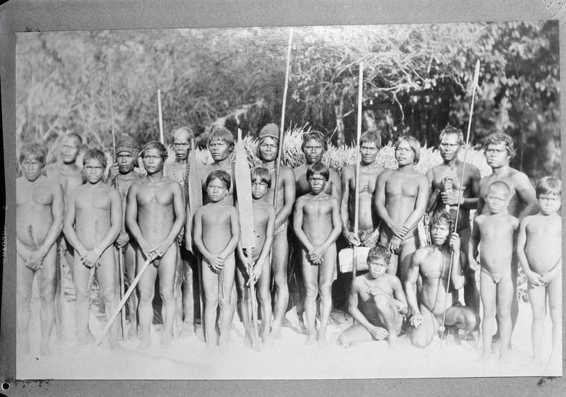 Groupe d'indigènes