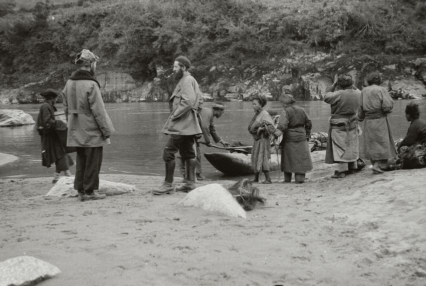 Sans titre [bande film de deux vues concernant la vallée de la Salouen]