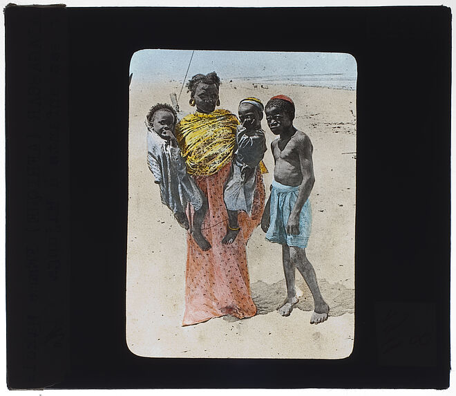 Femme makoise et ses enfants