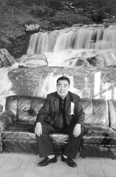 M. Cheng Tak Yuk, chinois de Hong-Kong revenu dans sa ville natale (Fujian). Chine du sud, 1992