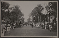 Arrivée du cortège royal avenue Mouhot à Phnom Penh
