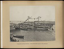 Inauguration du Pont Faidherbe - L'aviso Salamandre passant le pont…