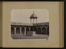 Secundra, sarcophage supérieur du tombeau d'Akbar