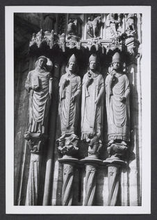Sans titre [statues, cathédrale de Chartres]