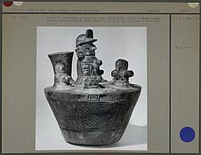 Vase à six personnages en céramique