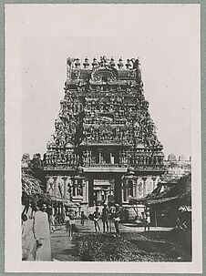Inde. Pondichery, entrée de la pagode
