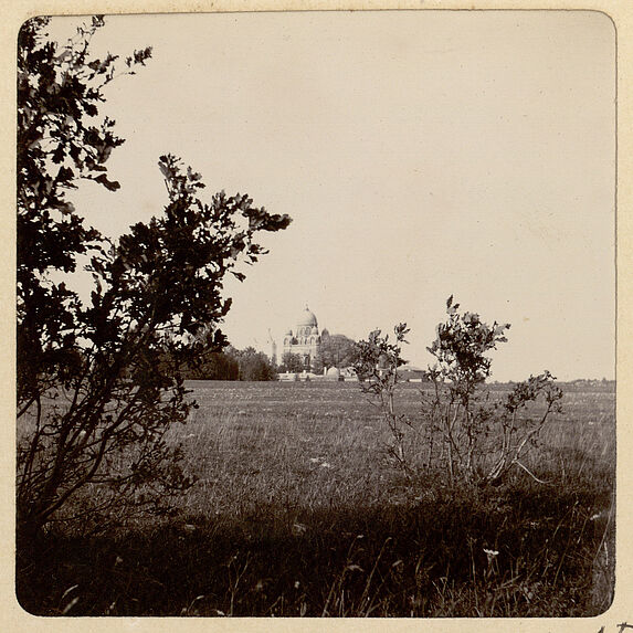 Sur le champ de bataille de Borodino. Le couvent consacré à la Sainte Vierge [couvent Saint Borodinsky]