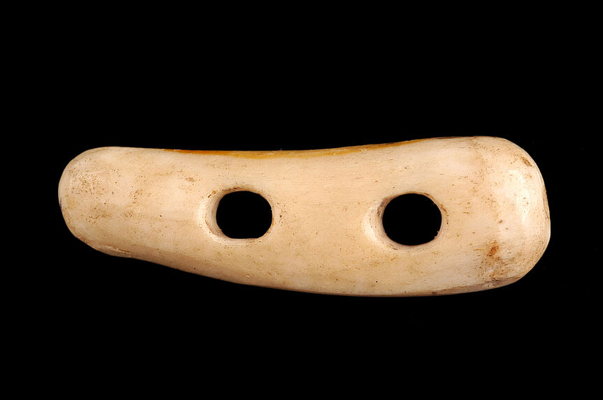 Pièce d'ivoire, pour courroie de kayak