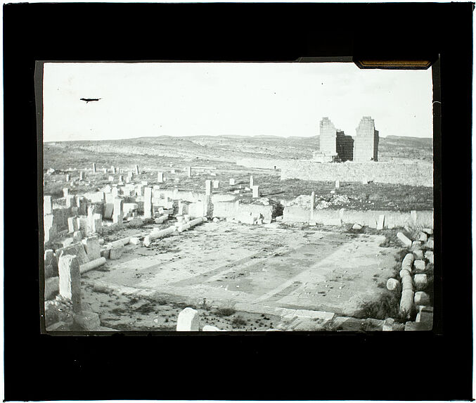 Sbeïtla. Maison romaine. Ruine d'un temple