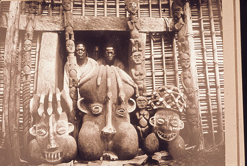 Les gardiens du temple. Totems de la fécondité