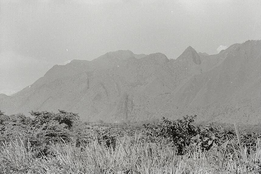 Montagnes (rive gauche de la Salouen)