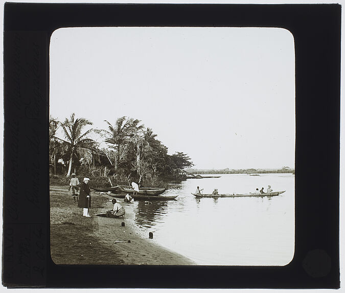 Andévorante (Madagascar). Rivière des Pangalanes