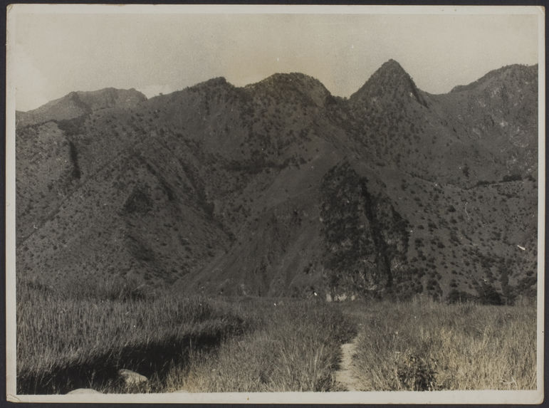 Montagnes de la rive gauche de la Salouen