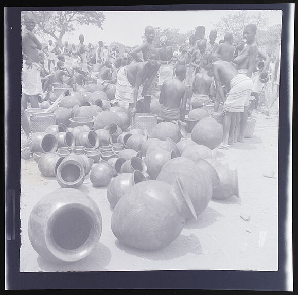 Les poteries au marché