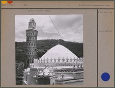 Mosquée et minaret à Jibla