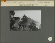 Montée en chaise à porteurs vers les bois de bambous