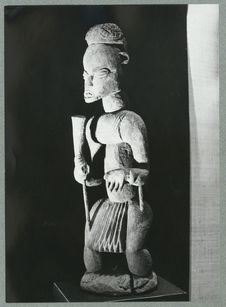 Statue commémorative lefem de Fwa