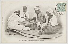 Algérie - Arabes jouant aux Dames