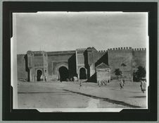 Maroc. Meknes, la porte Bab el Mansour