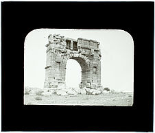 Tunisie. Sbeïtla. Arc de Diocletien (Avant)