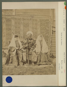 Mullah et ses deux femmes