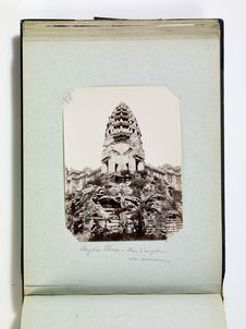Angkor Thom - tour d'angle vue extérieure
