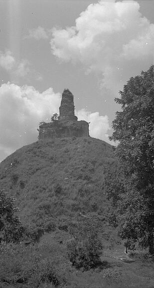 Sans titre [ruines du site d'Anuradhapura ?]