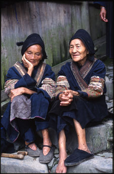 Femmes âgées de Langde