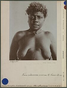 Femme melanésienne 20 à 25 ans