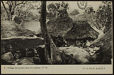 Village dahoméen dans les rochers
