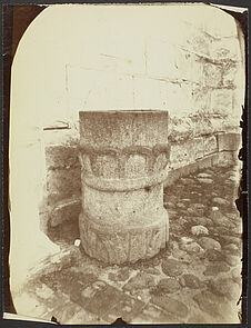 Tula. Fût d’une ancienne colonne toltèque