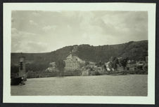 La Roche Guyon [le château et la Seine]