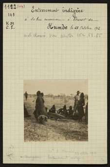 Enterrement indigène, à 10km environ à l'ouest de Humbe, le 23 octobre 1912